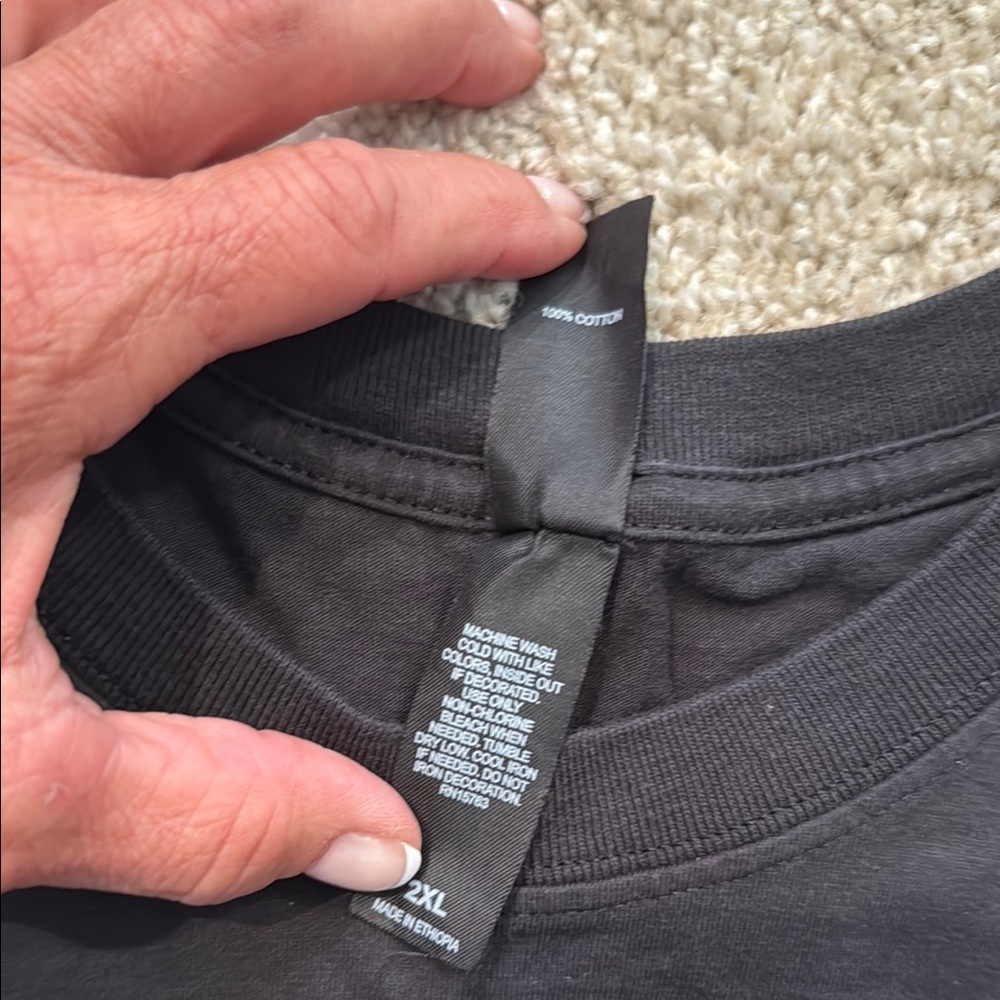 Beefy Hanes 100% Cotton Lot Of 4 Black And Gray T-Shirts Size 2XL NWOT - Picture 5 of 5